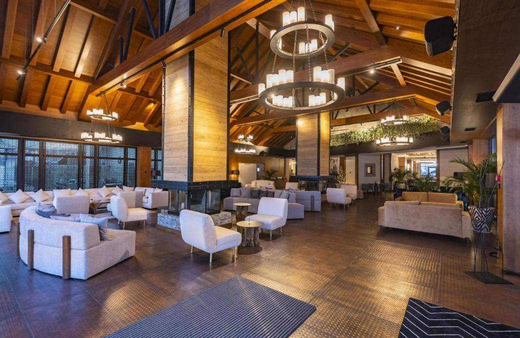 Ambassadori Goderdzi Hotel 외부 사진
